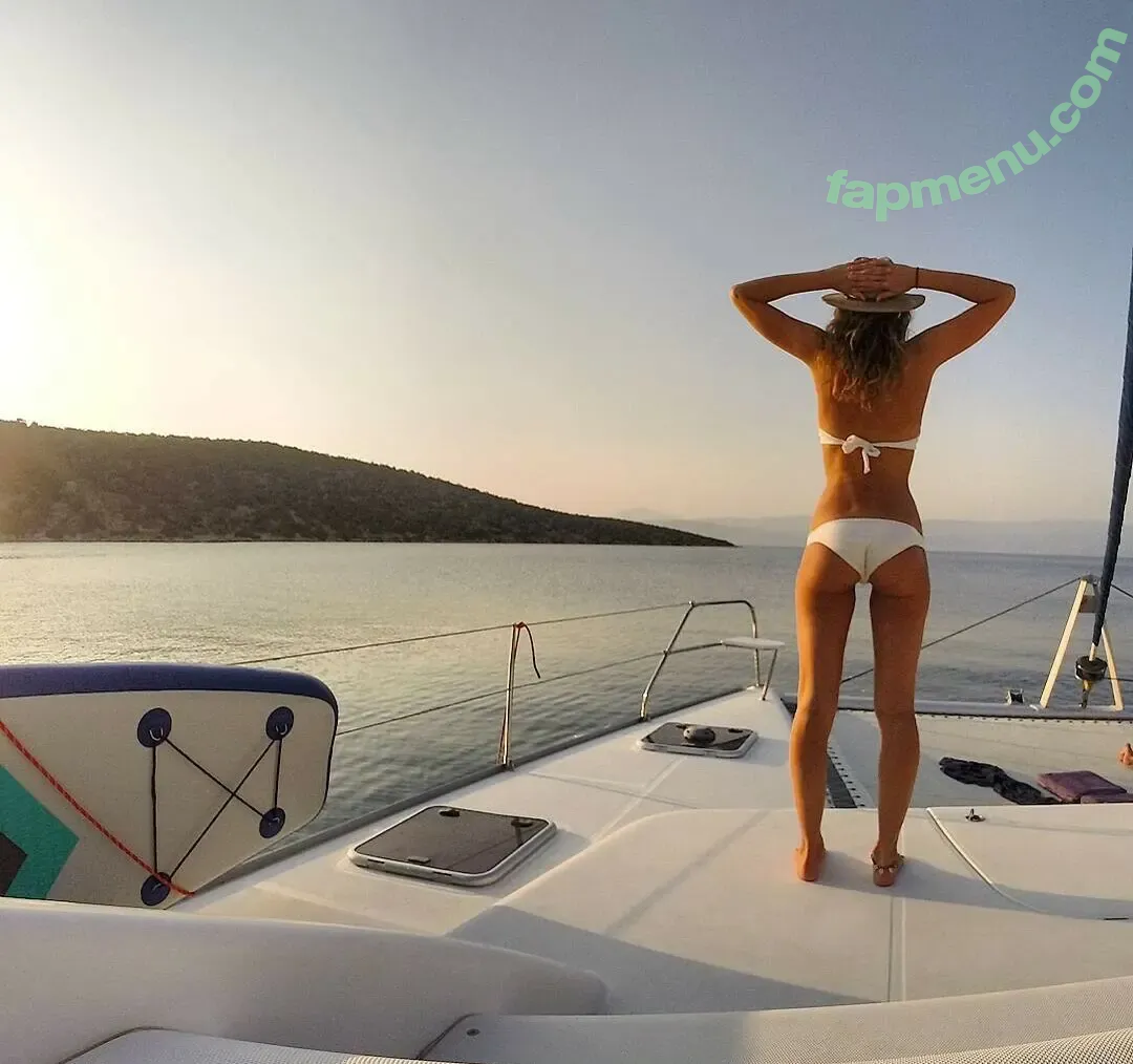 Laury Thilleman nude photo #0037 (laurythilleman)