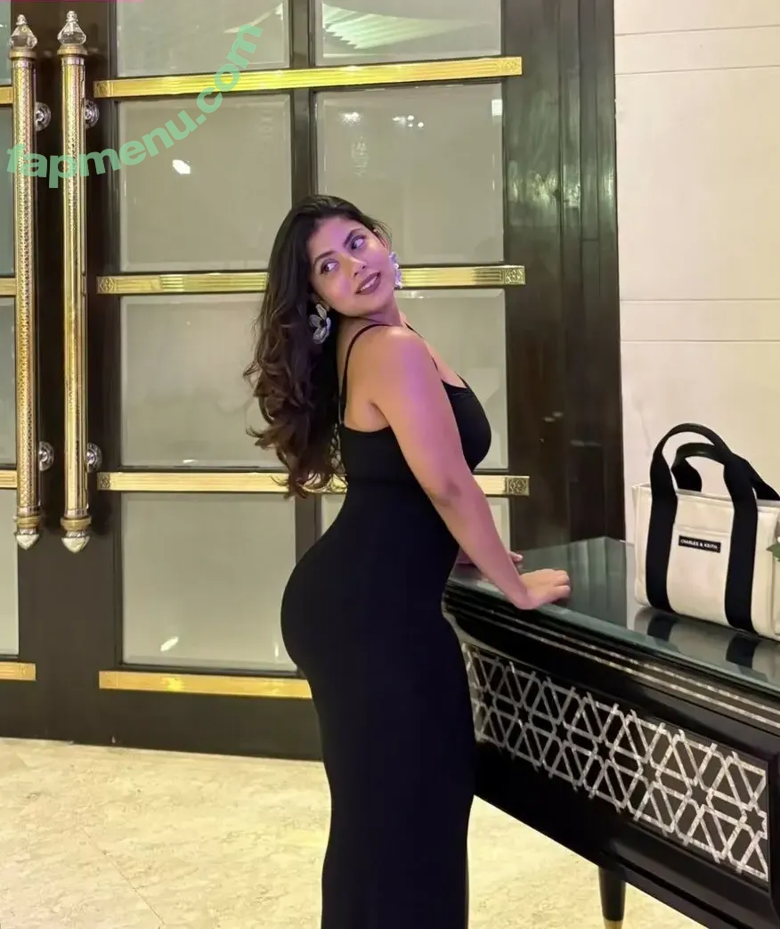 Lavanya Pandiya nude photo #0013 (lavanyapandiya)