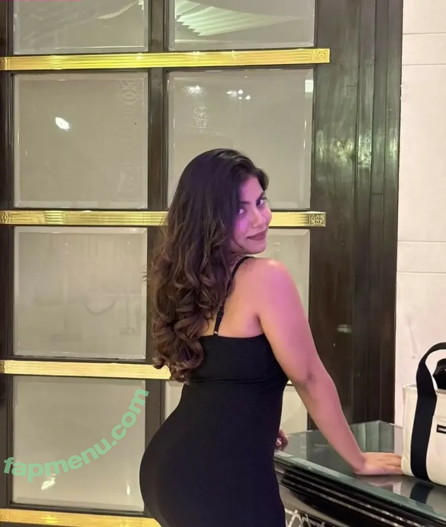 Lavanya Pandiya nude photo #0015 (lavanyapandiya)