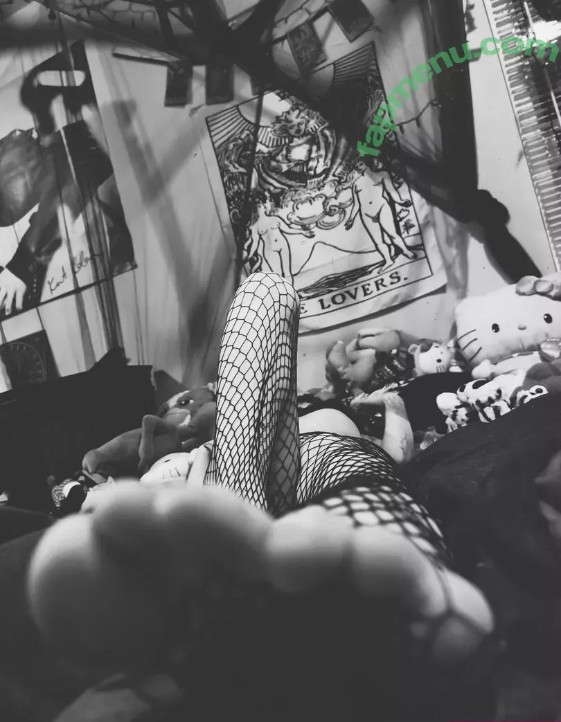 lavender_bloodlust_free nude photo #0020 (freedeadcat_woah)