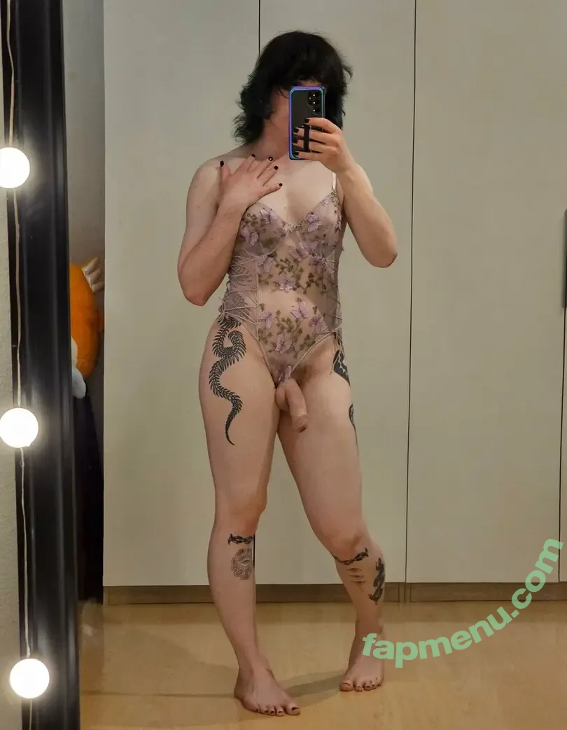 Lavendersmol nude photo #0185 (Lavendersmol)