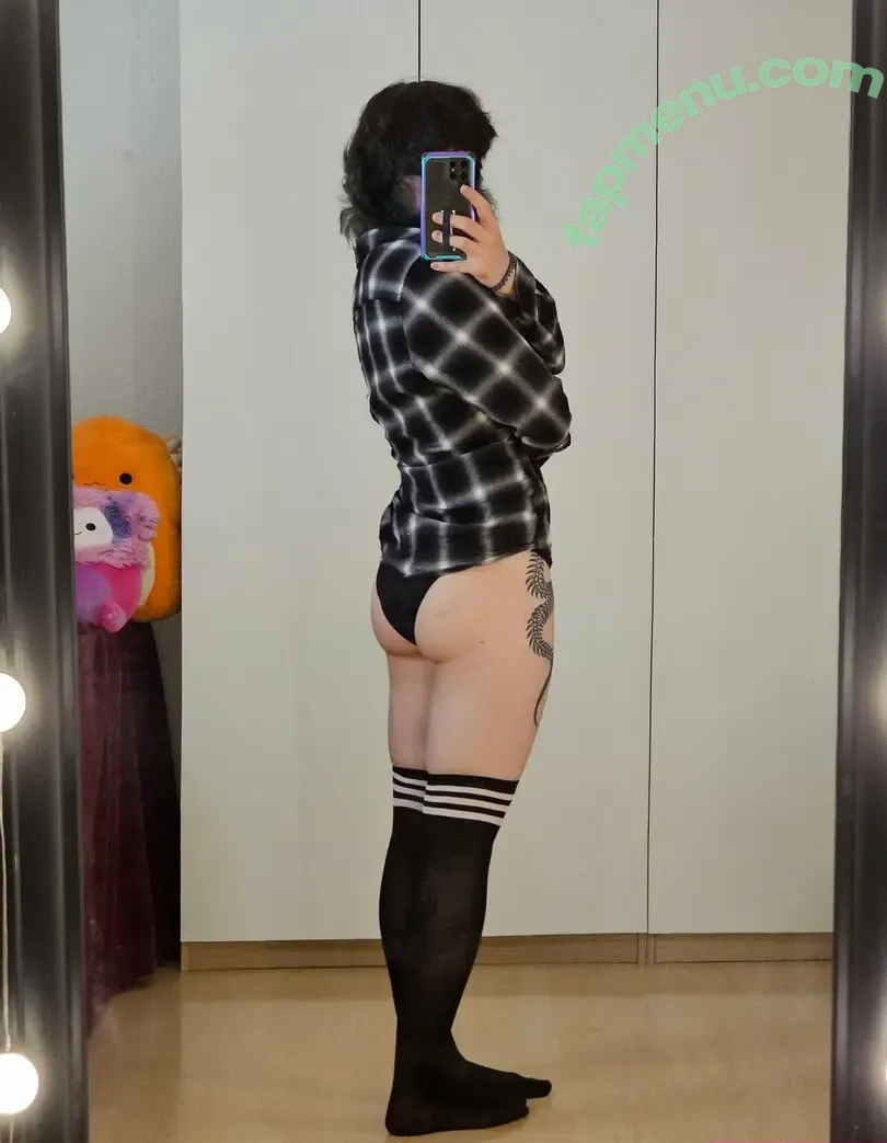 Lavendersmol nude photo #0219 (Lavendersmol)