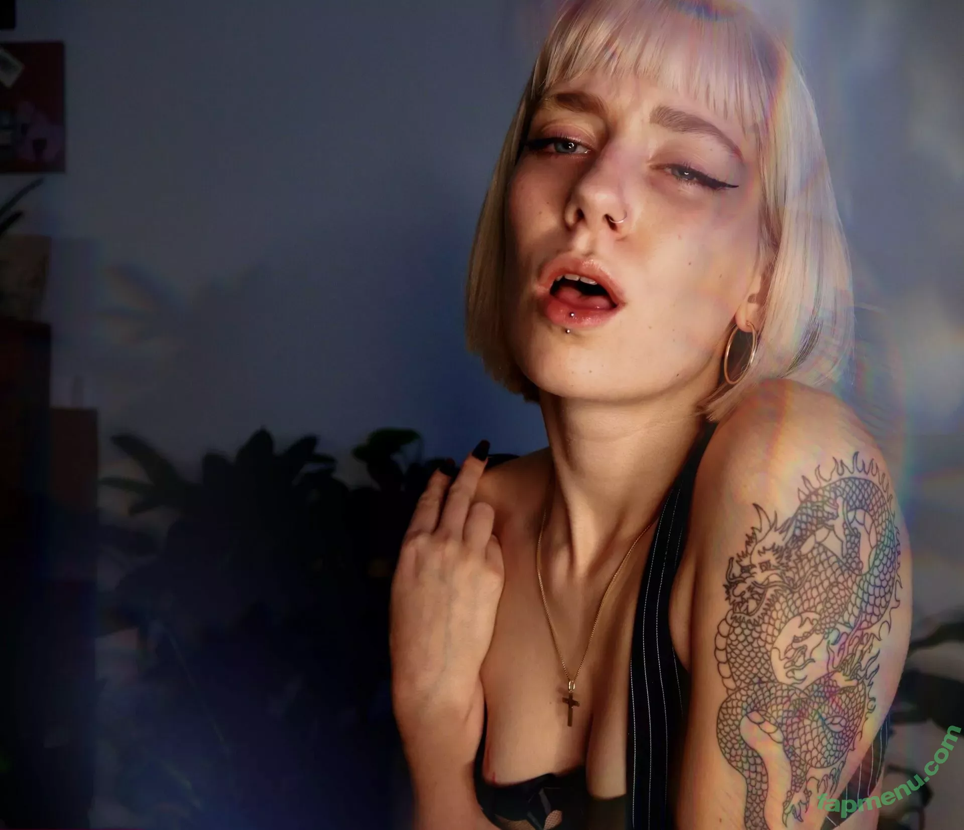 lavishulula nude photo #0655 (UlulaXx / lavinaluo)