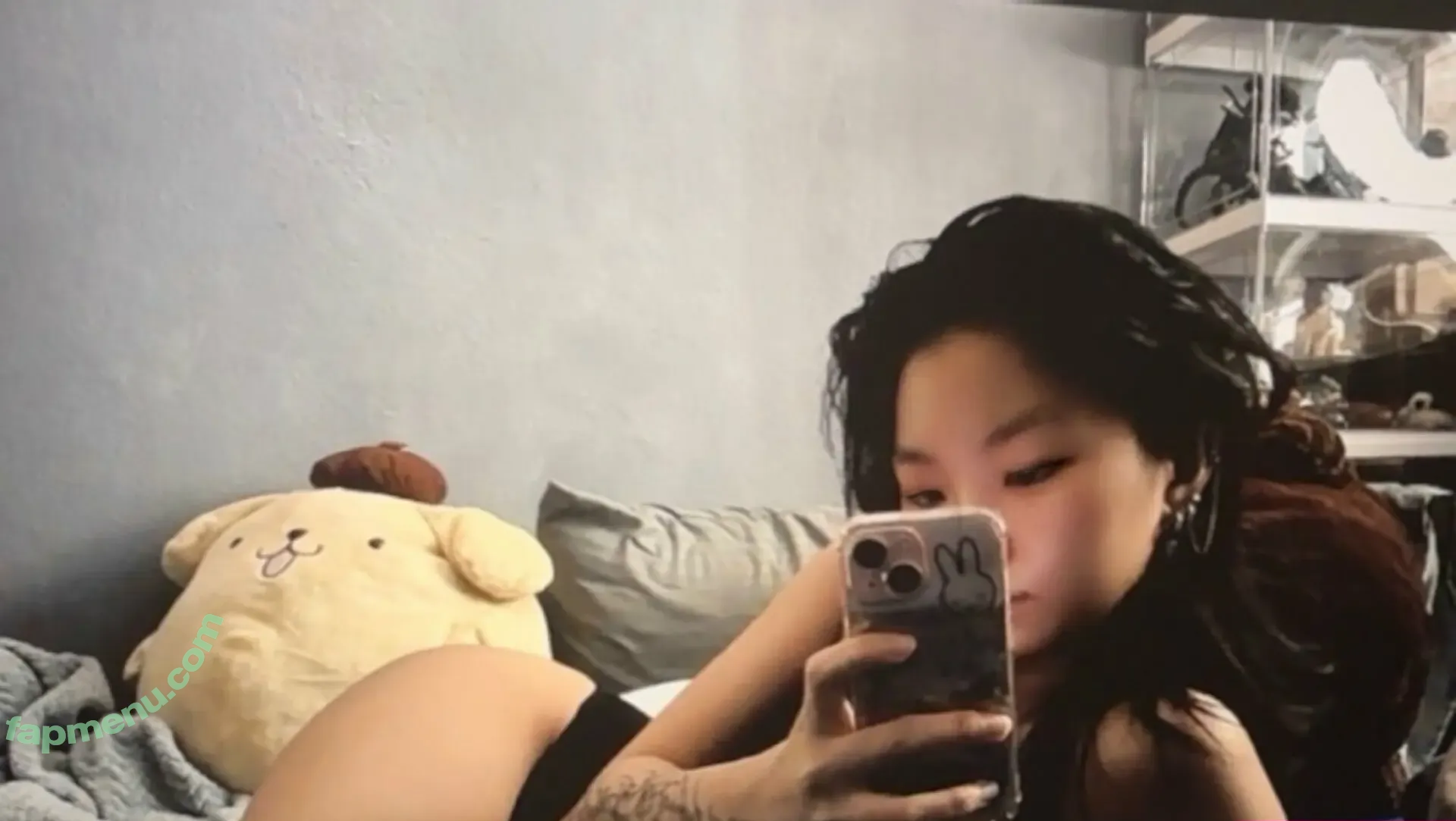 Lavnko nude photo #0002 (Lavnko)