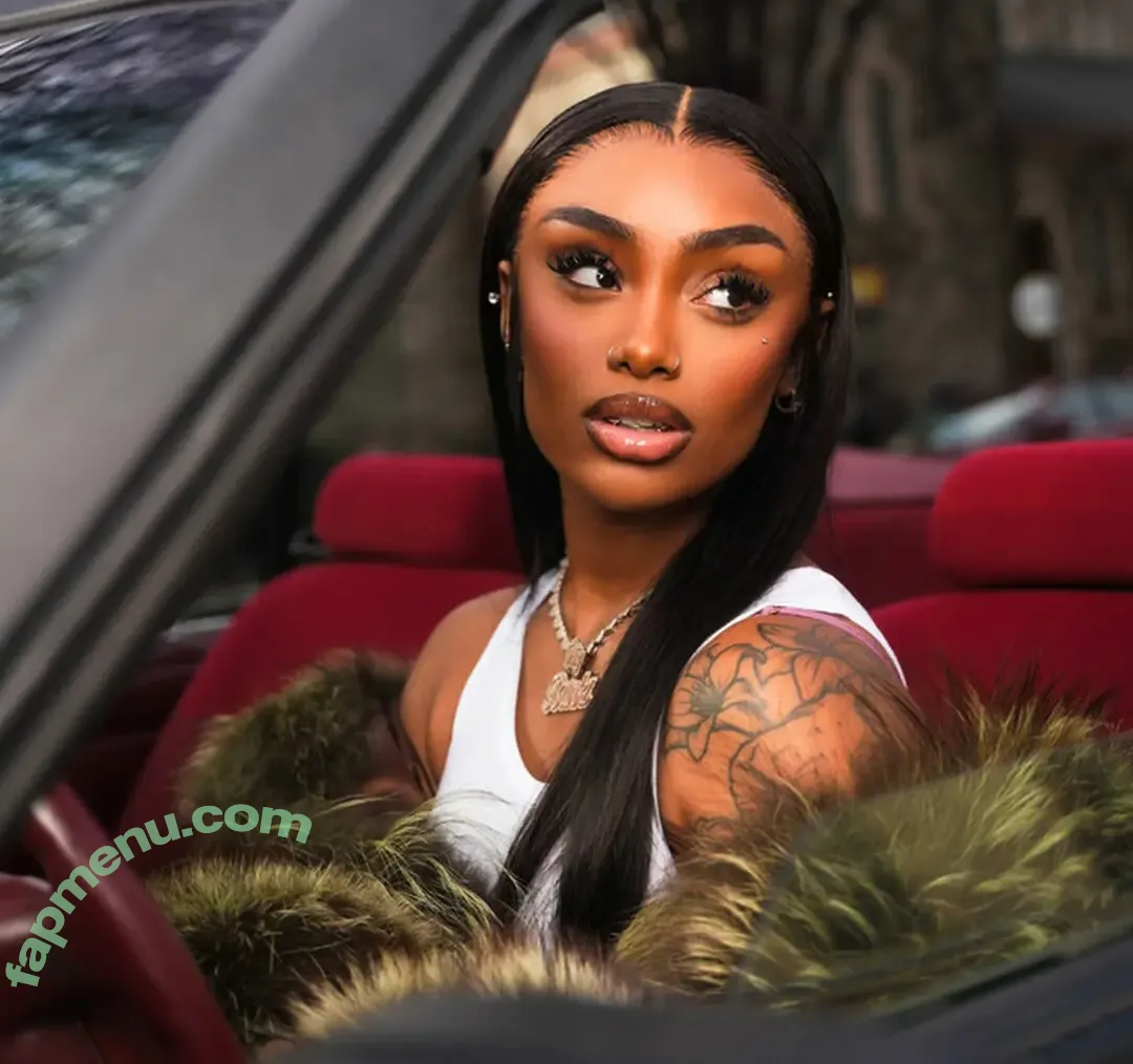 Lay Bankz nude photo #0003 (Lay Bankz)