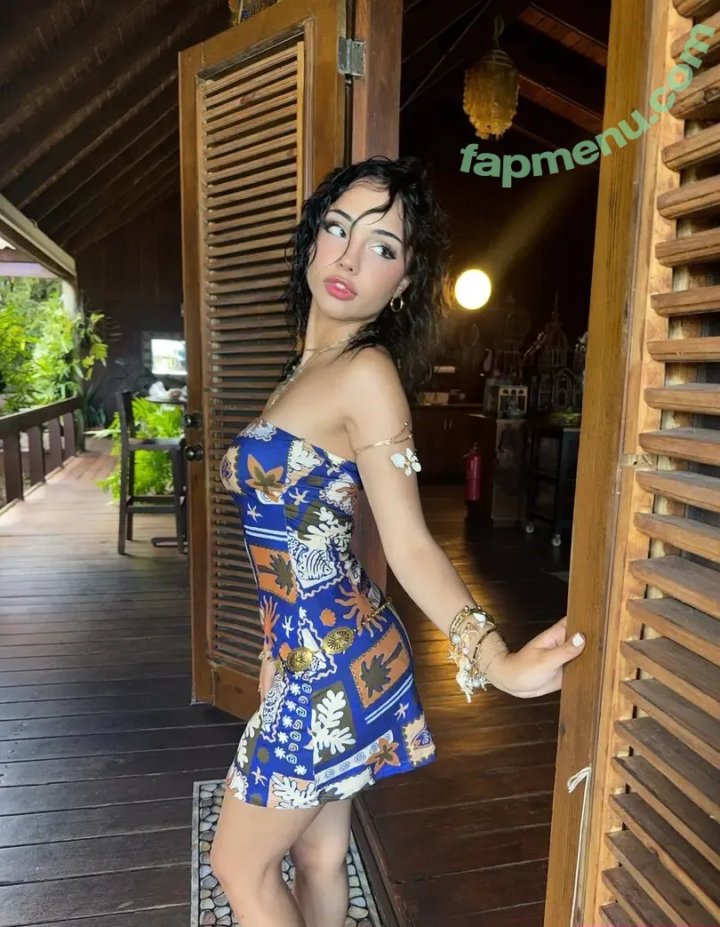 layladelinexo nude photo #0005 (layladelinex)
