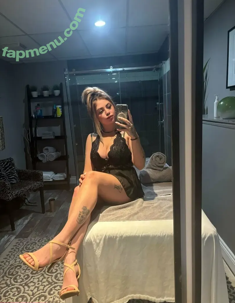 laylathegoddess19xo nude photo #0003 (laylathegoddess19xo)