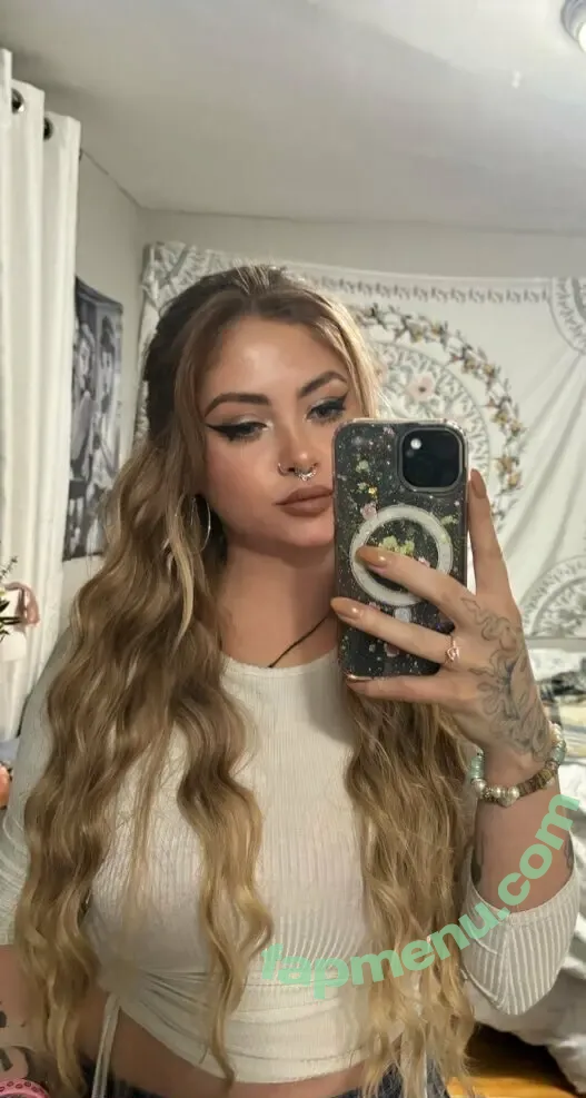 laylathegoddess19xo nude photo #0006 (laylathegoddess19xo)