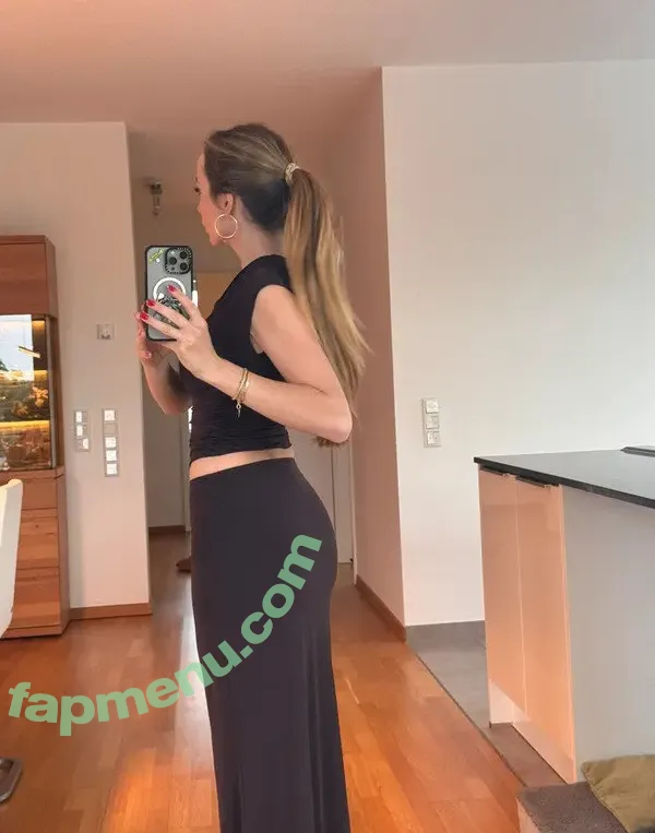 Lea Katharina Maria nude photo #2074 (leakatharinamaria)
