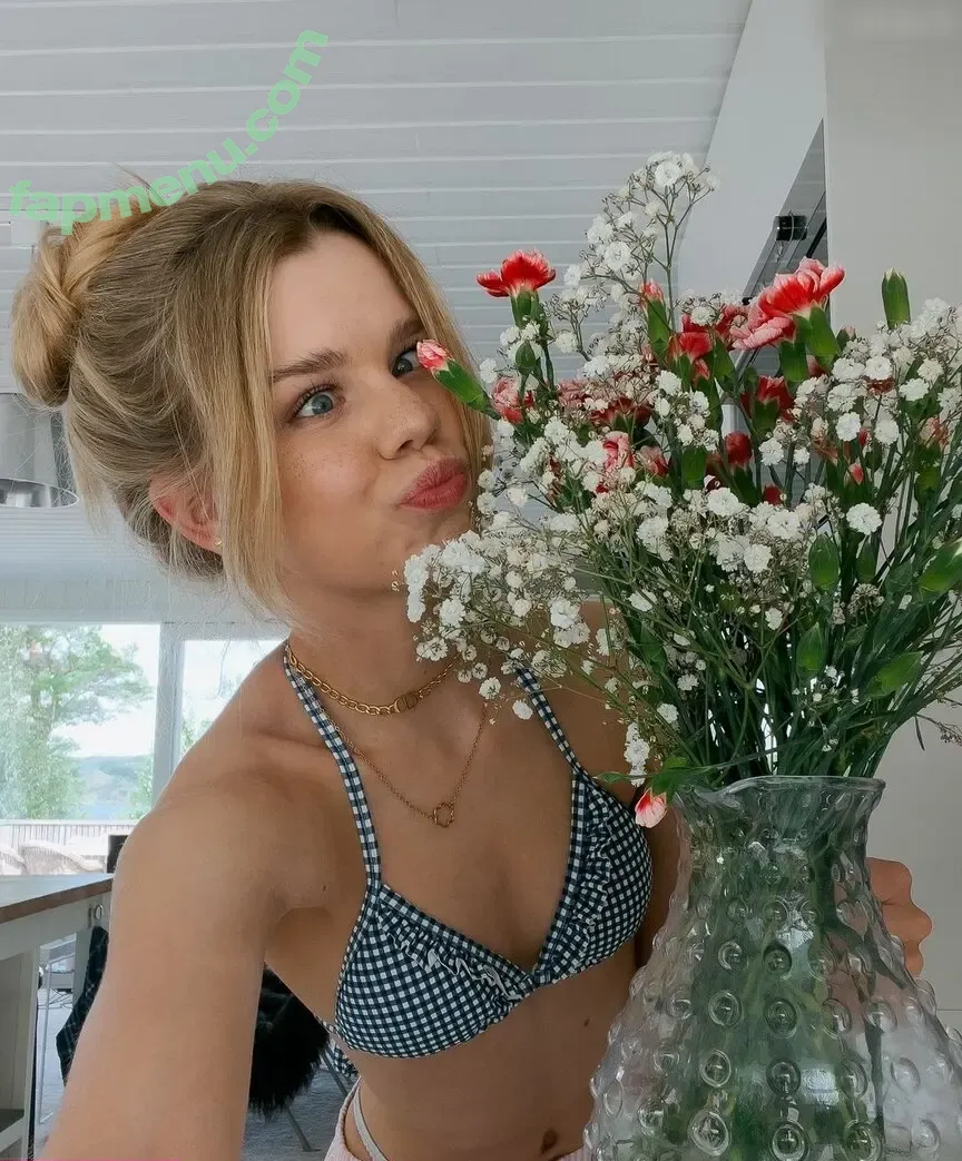 Lea Peach nude photo #0952 (Lea Peach)