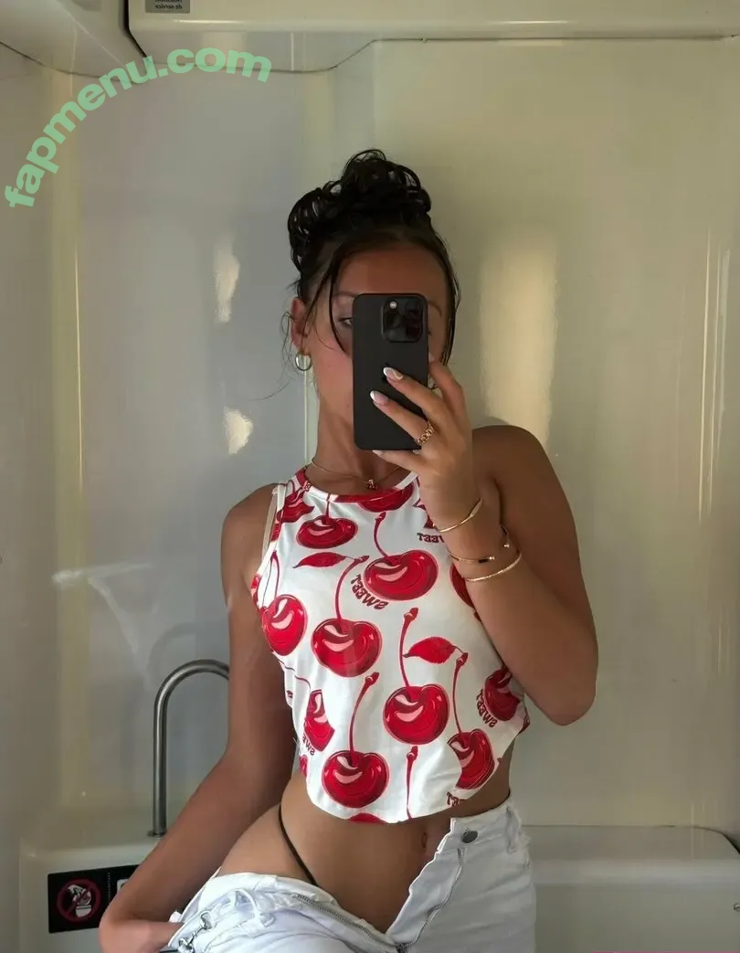 lea.renez nude photo #0294 (lea.renez)