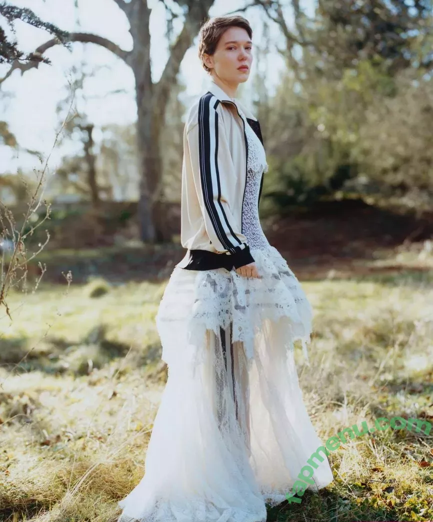 Lea Seydoux nude photo #0280 (leaseydouxfr)