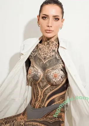 Leah Blum / blum.ttt / iam.blum nude photo #0008