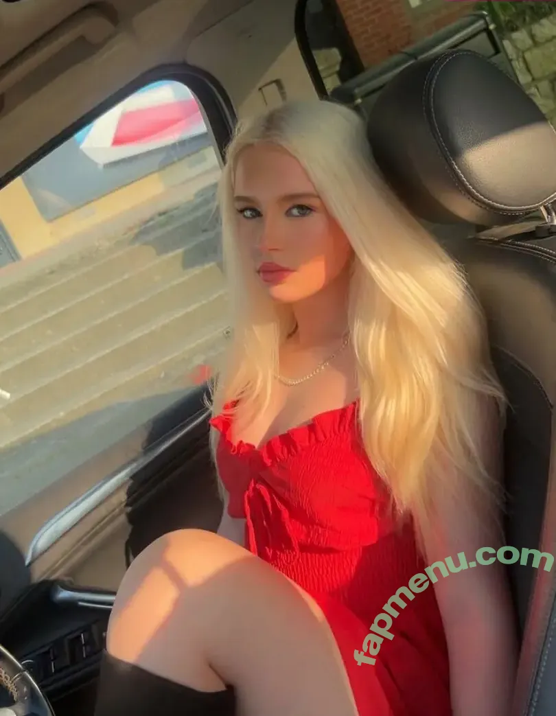 Leahhenden1 nude photo #0014 (Leahhenden1)