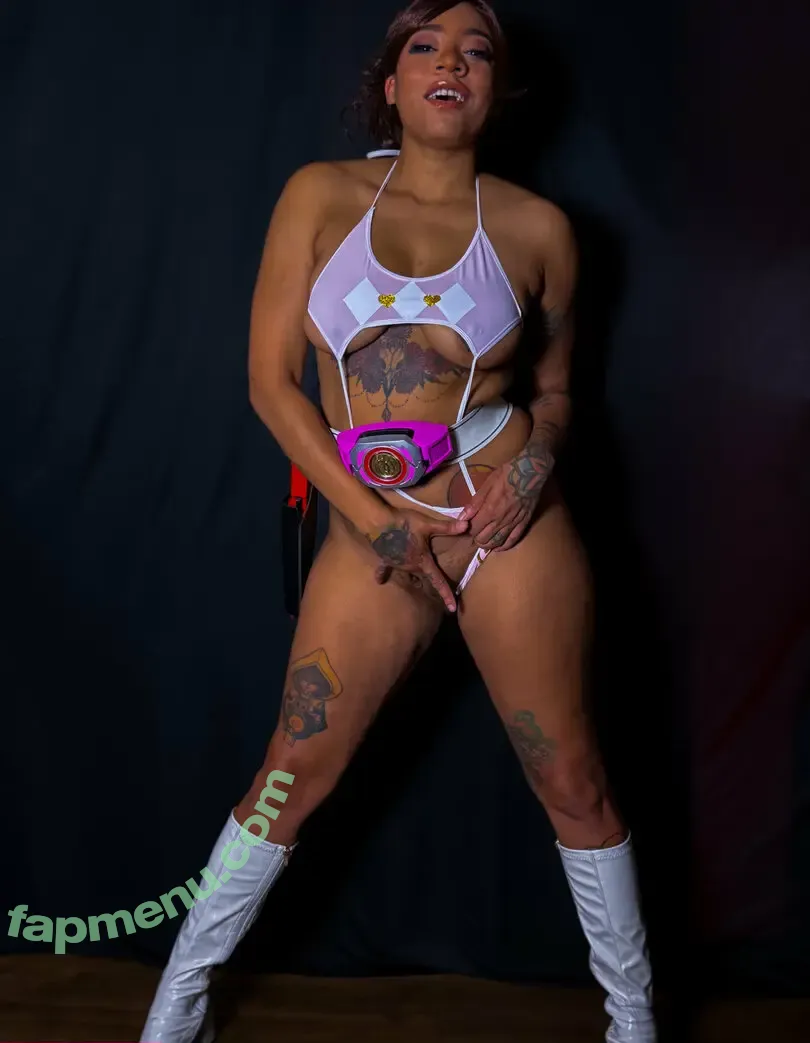 leairis3 nude photo #0160 (leairis / leairis_artsy_stuff)