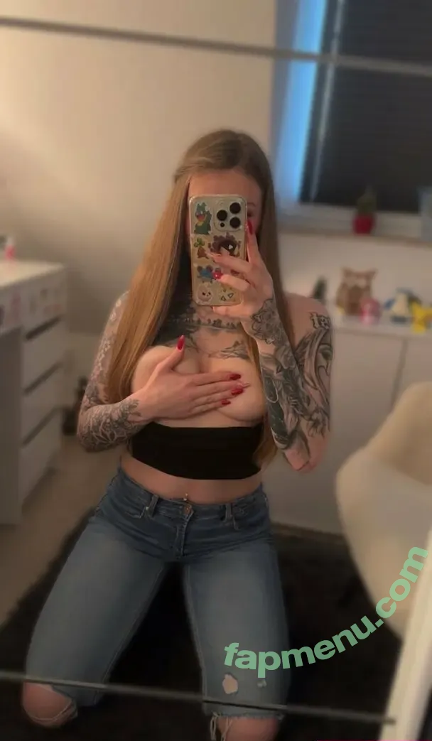 leamecklenburg nude photo #0001 (_leamecklenburg_)