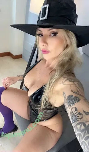 leatherbykarinafree / leatherbykarina nude photo #0017
