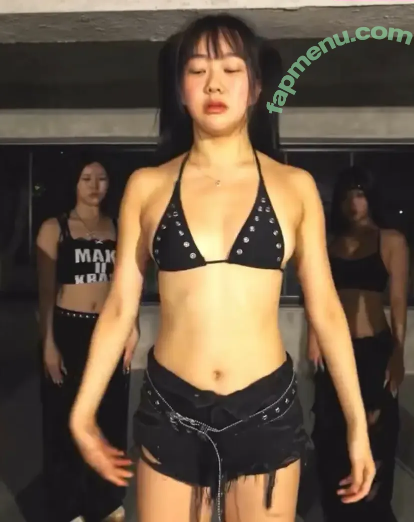 Lee Seoin nude photo #0227 (subak.ee)