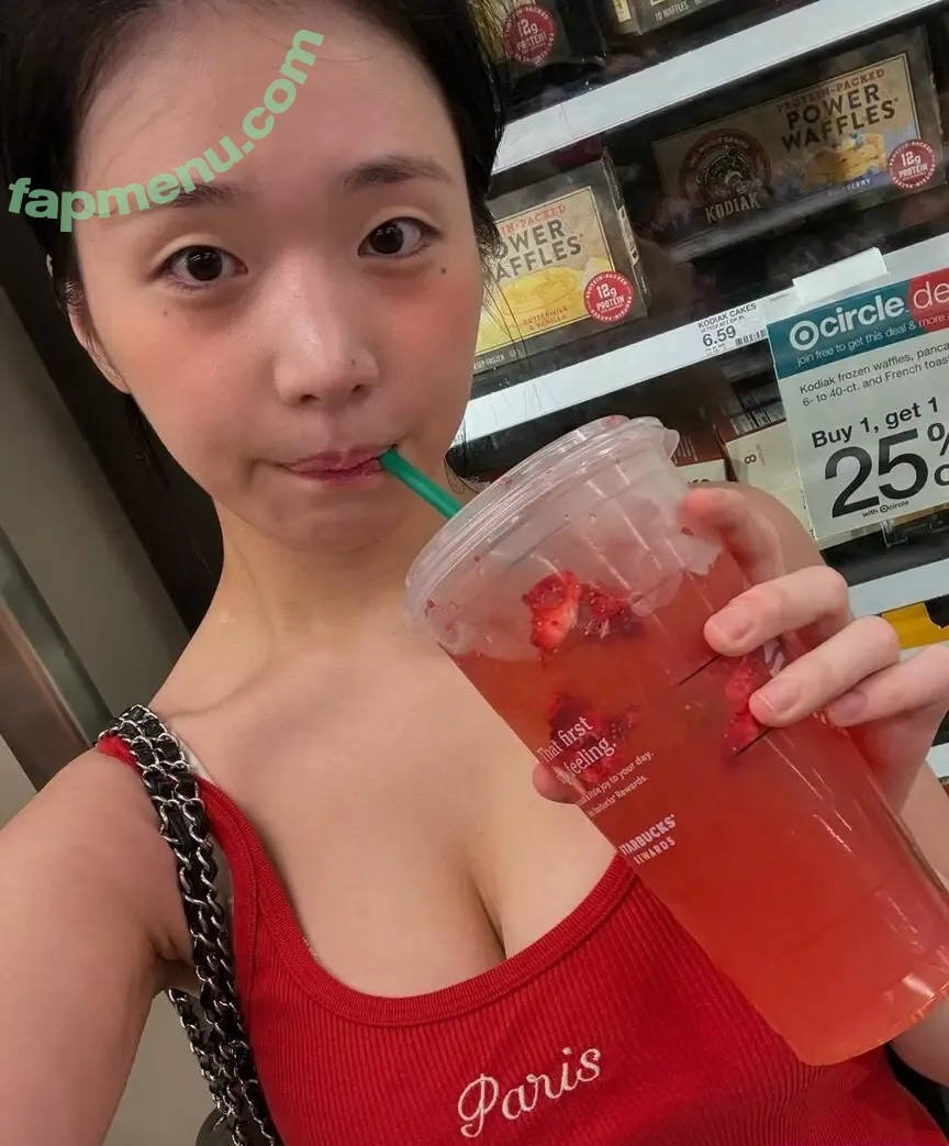 Lee Yeonwoo nude photo #0035 (yeonwooahh / 이연우)