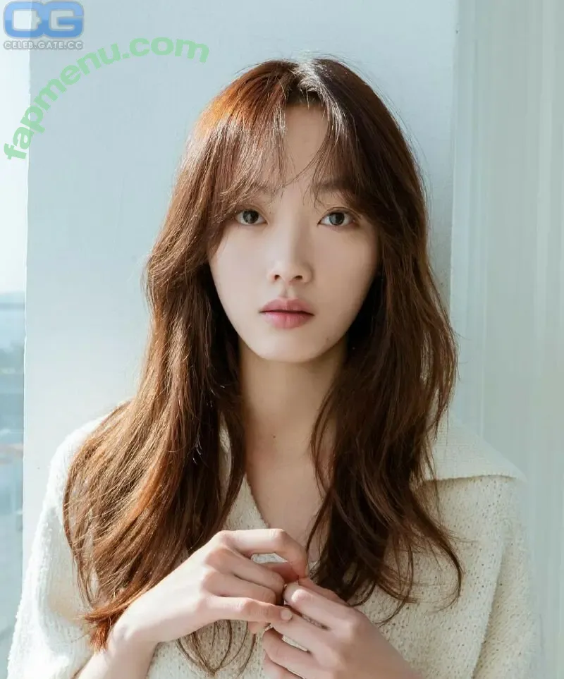 Lee Yoo Mi nude photo #0002 (Lee Yoo Mi)