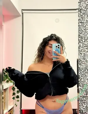 leedah / leedahxo nude photo #0003