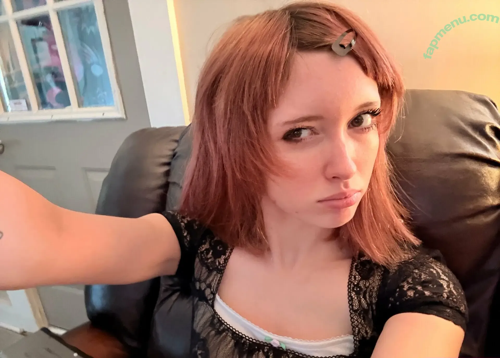 leepicawesomeswagbucks nude photo #0005 (leepicawesomeswagbucks)