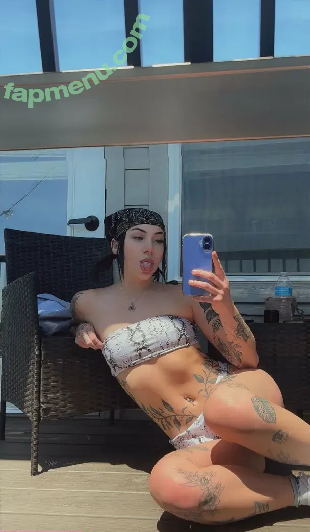 leftsharkcait nude photo #0102 (leftsharkcait)