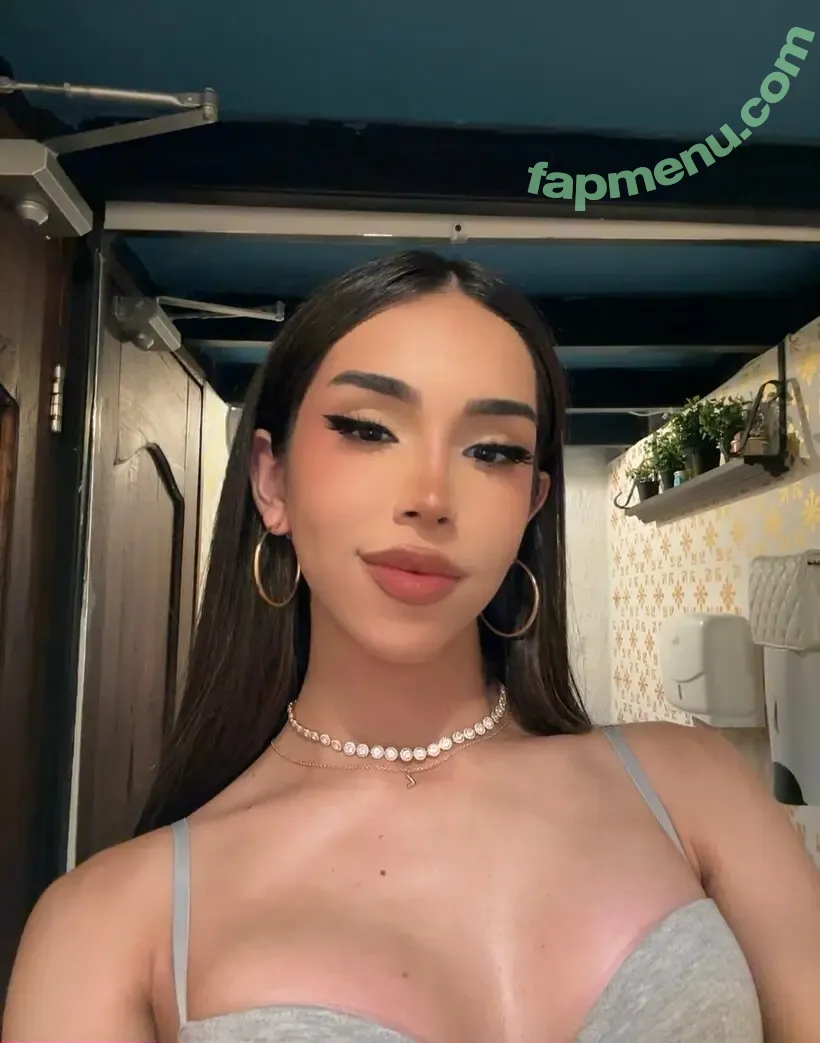 leilacannno nude photo #0001 (leilacannnno)