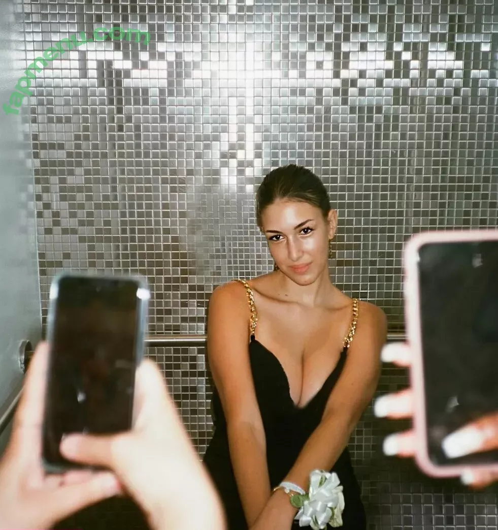 Leilani Azalea nude photo #0018 (leilaandazalea / leilaniazaleaa)