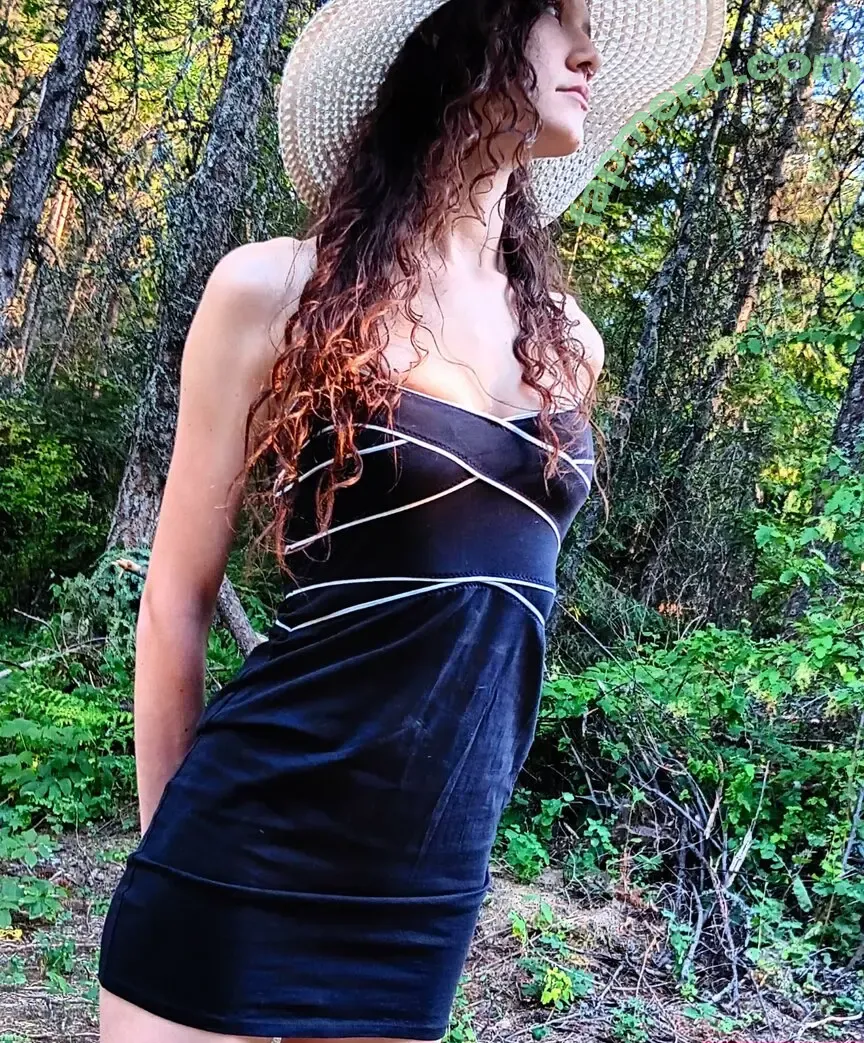 Lektrikzkitty nude photo #0007 (Lektrikz / Nymphette / daphneadora / electri_kitty)