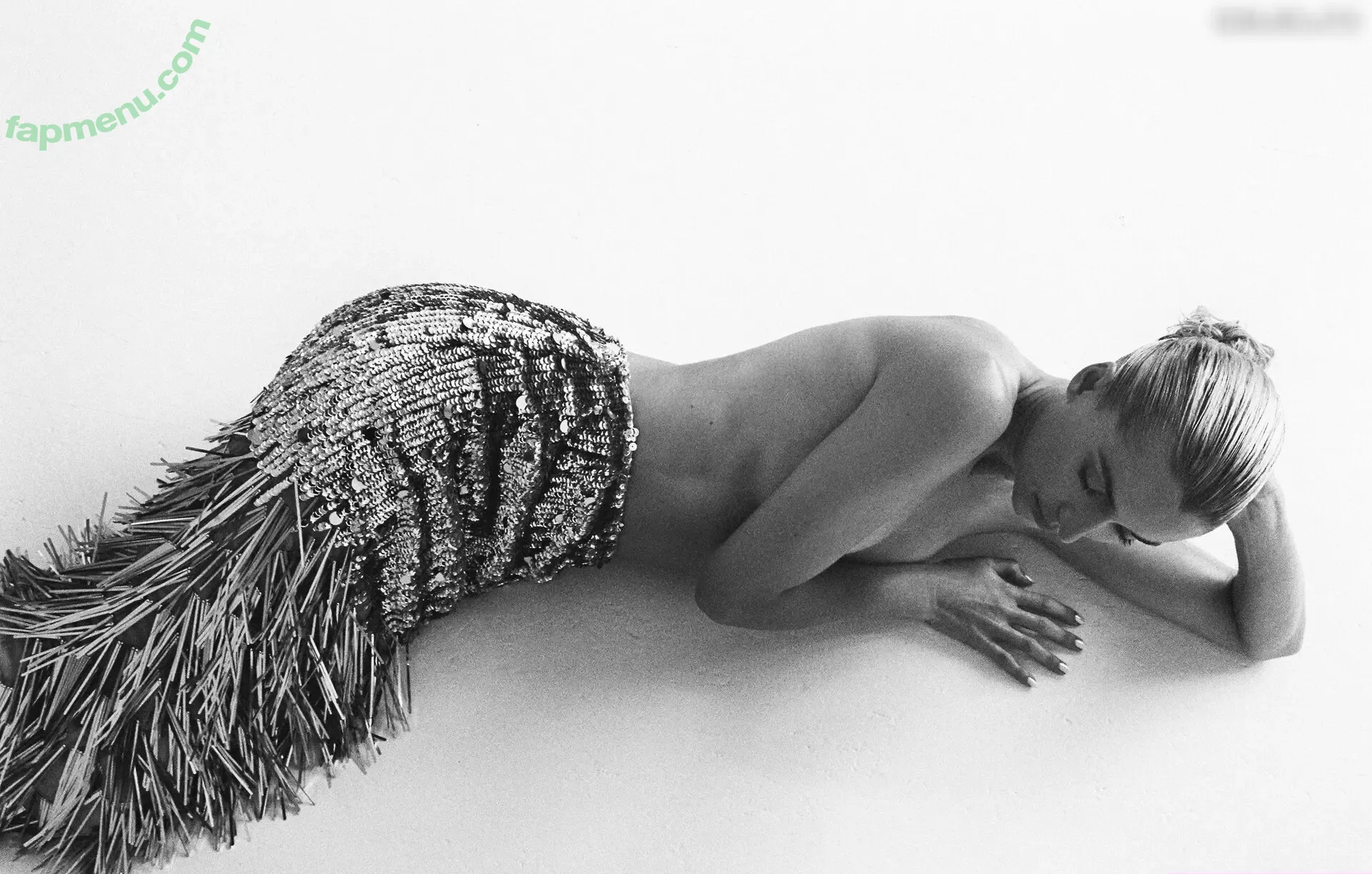 Lena Gercke nude photo #1375 (lenagercke)