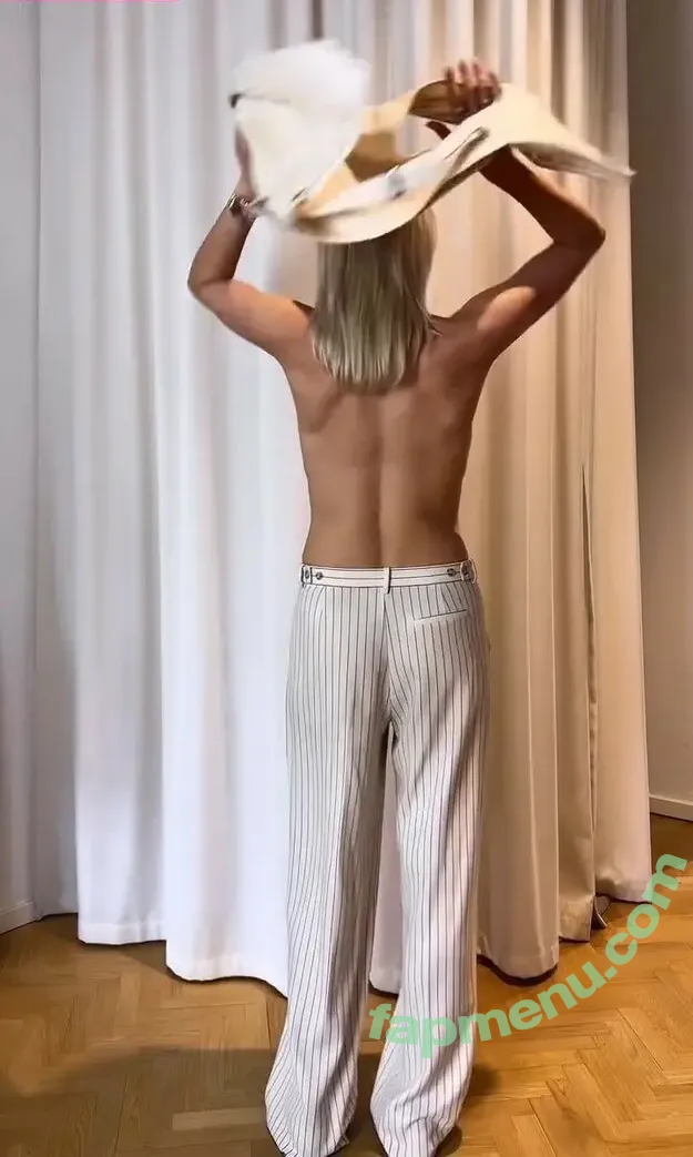Lena Gercke nude photo #1465 (lenagercke)