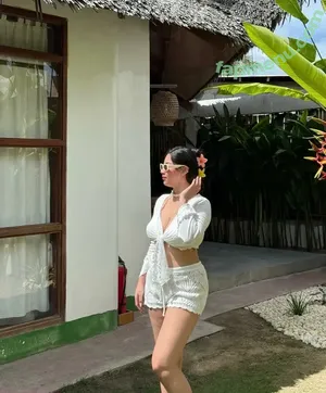 Leonajie Almario / leannealmario nude photo #0035