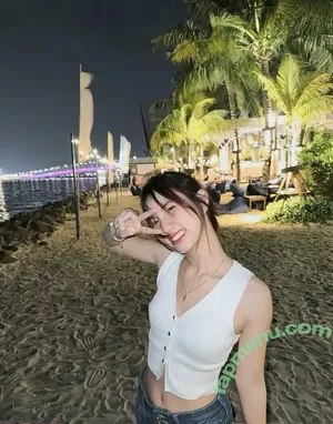 Leonazhen / Shilingzen nude photo #0004