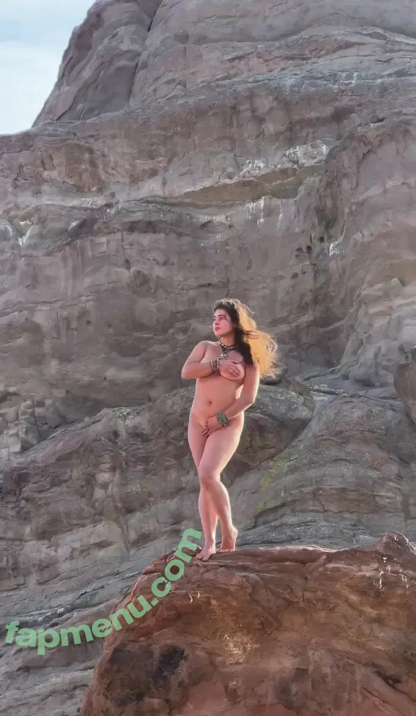 Leonie Buchegger nude photo #0023 (leonie.feliciaa)