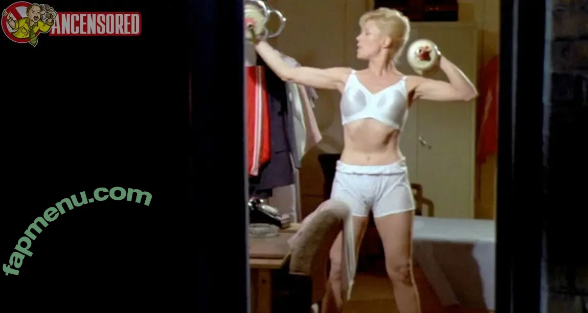 Leslie Easterbrook nude photo #0018 (beautiful.lesliee)