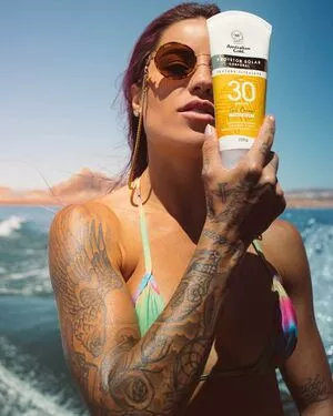 Leticia Bufoni / leticiabufoni nude photo #0095