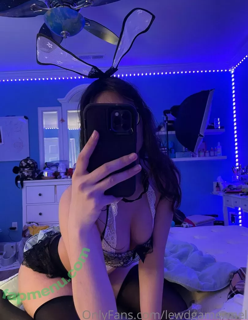 lewdgamermel nude photo #0142 (lewdgamermel)