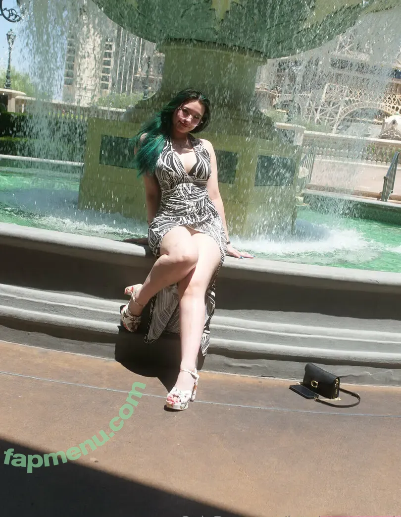 lewdgamermel nude photo #0268 (lewdgamermel)