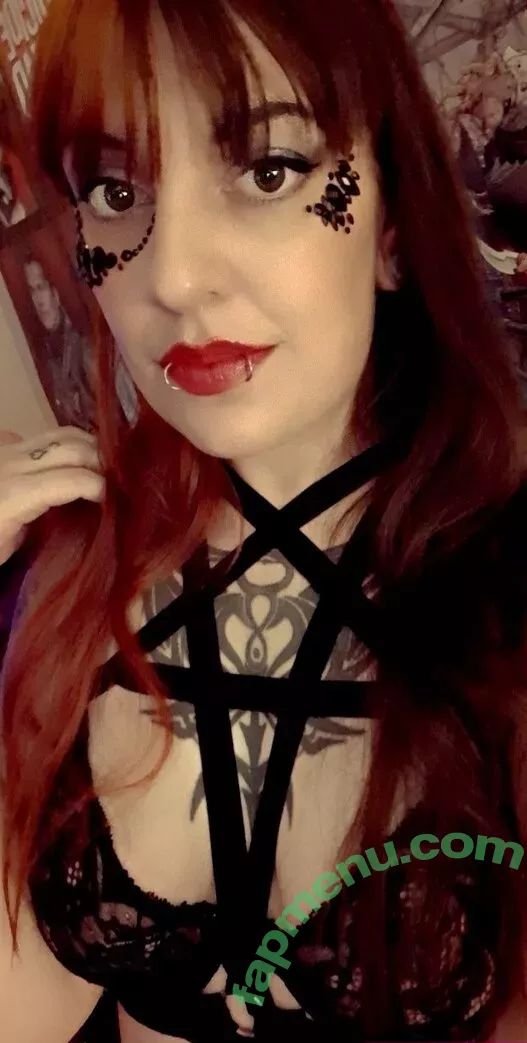 Lewdladyj nude photo #0053 (Morty25968678 / geeklady_j / l3wdgirl)