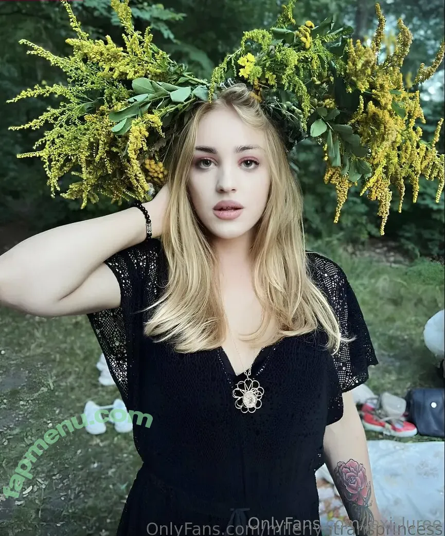 lexi_luree nude photo #0003 (lexi_luree)