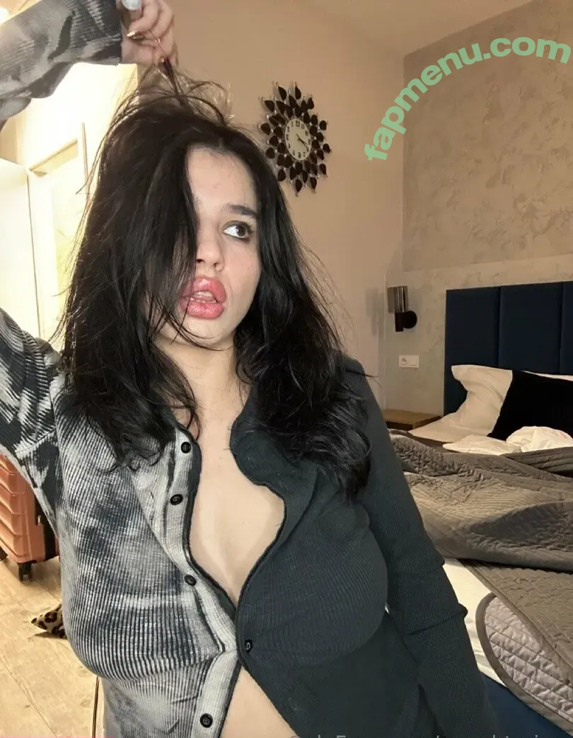 leximontana nude photo #0022 (leximontana)