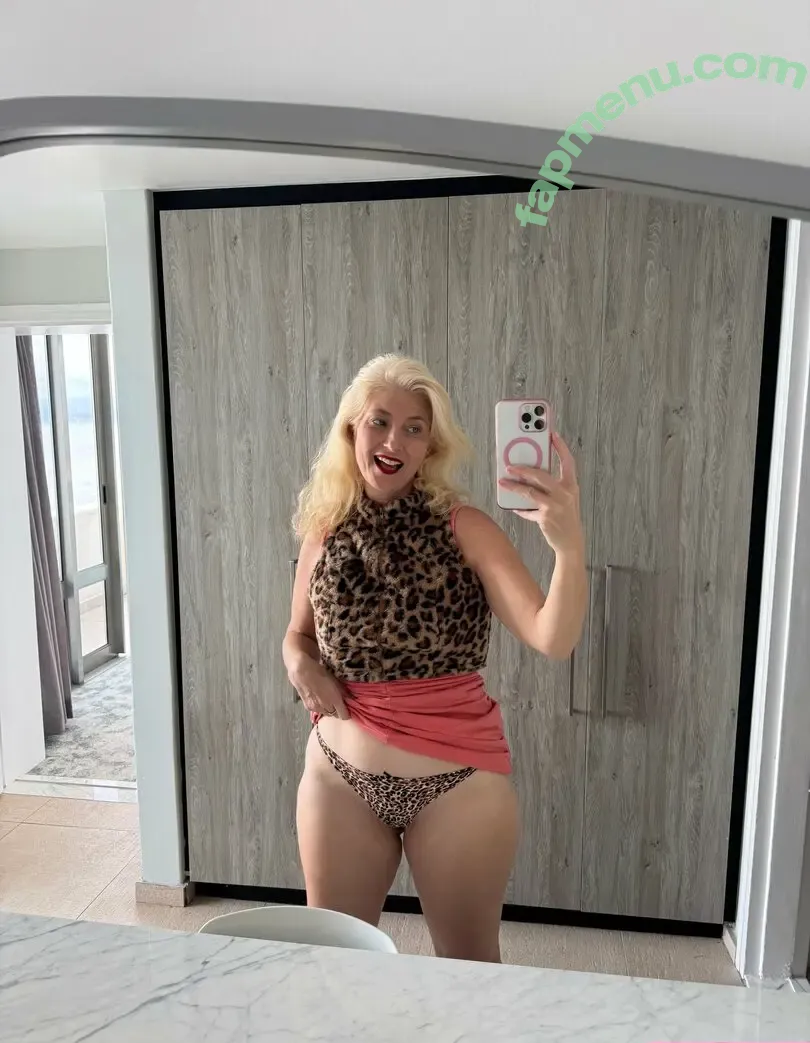 lia.ann nude photo #0021 (liathemommy)