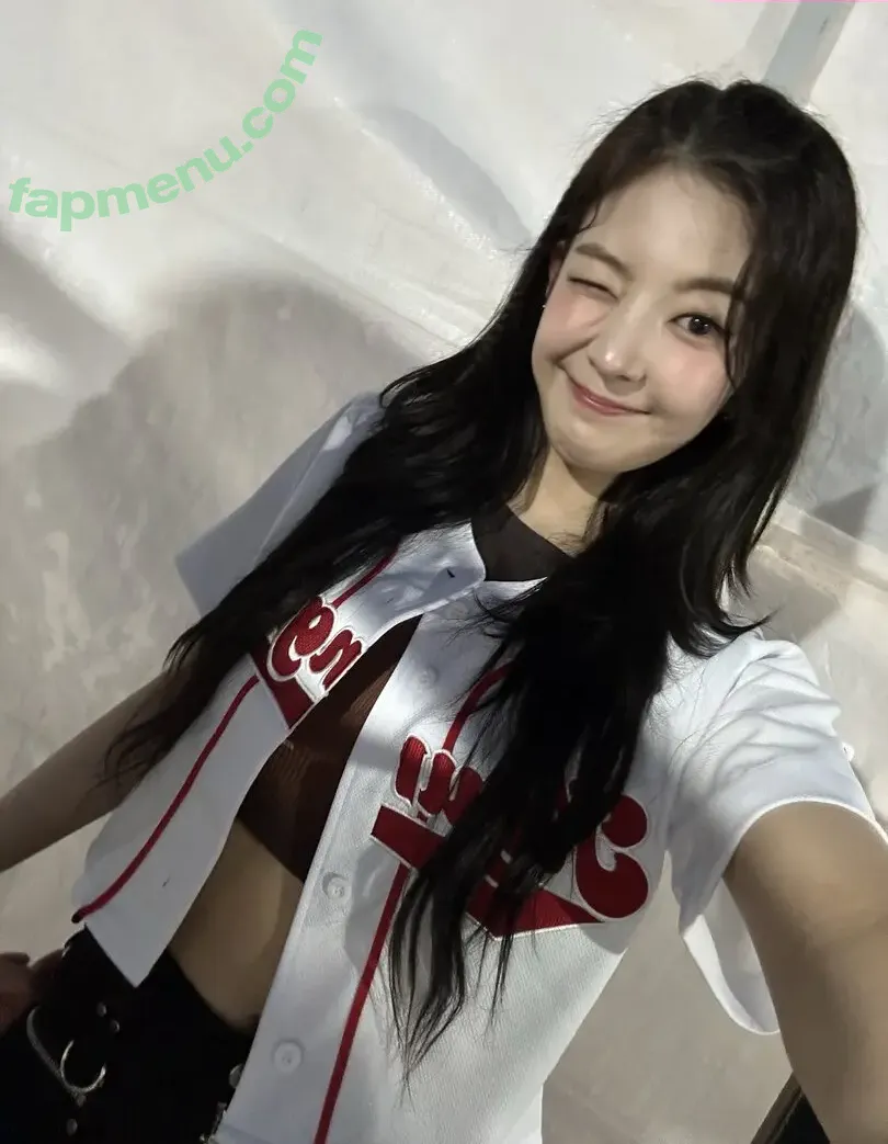 lia_loves___ nude photo #0090 (Choi Ji-su / ITZY / 최지수)
