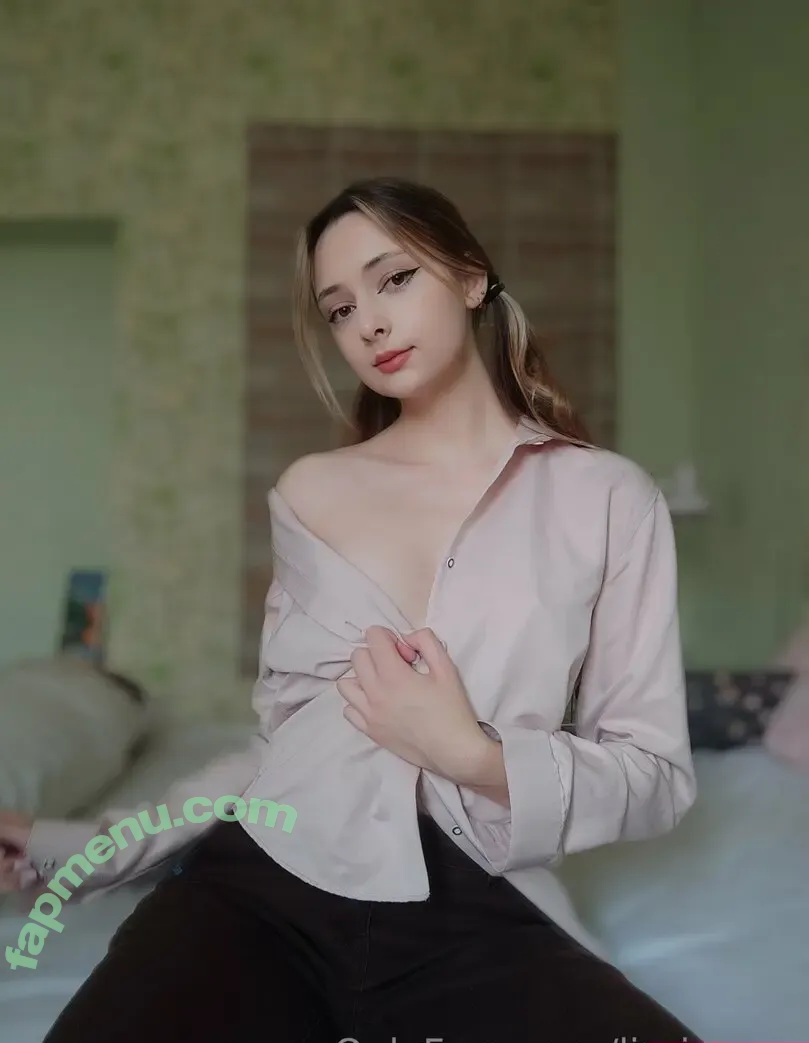 liarichivip nude photo #0013 (liarichivip)