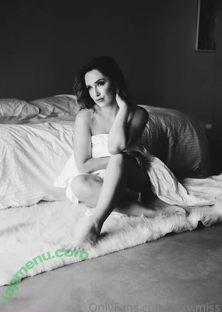 Libby Hopwood nude photo #0009 (foxy.miss / libby_hopwood)