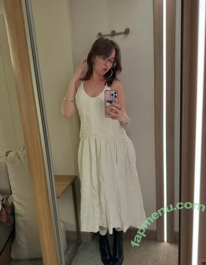 Licetown nude photo #0034 (Joe Mama / JosetteHaha)