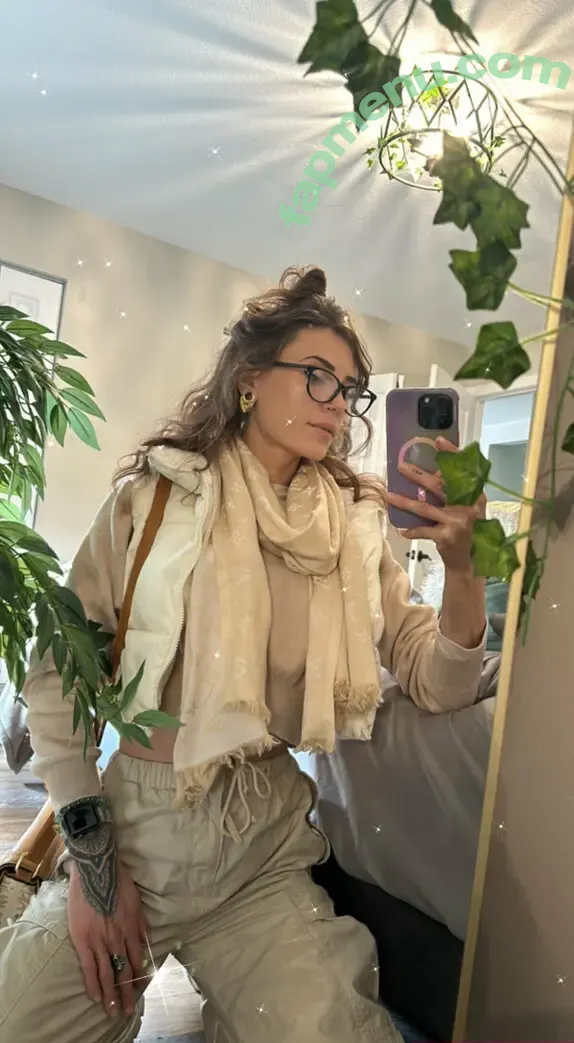 lifewithlunaxo nude photo #0001 (life.with.luna.xo)