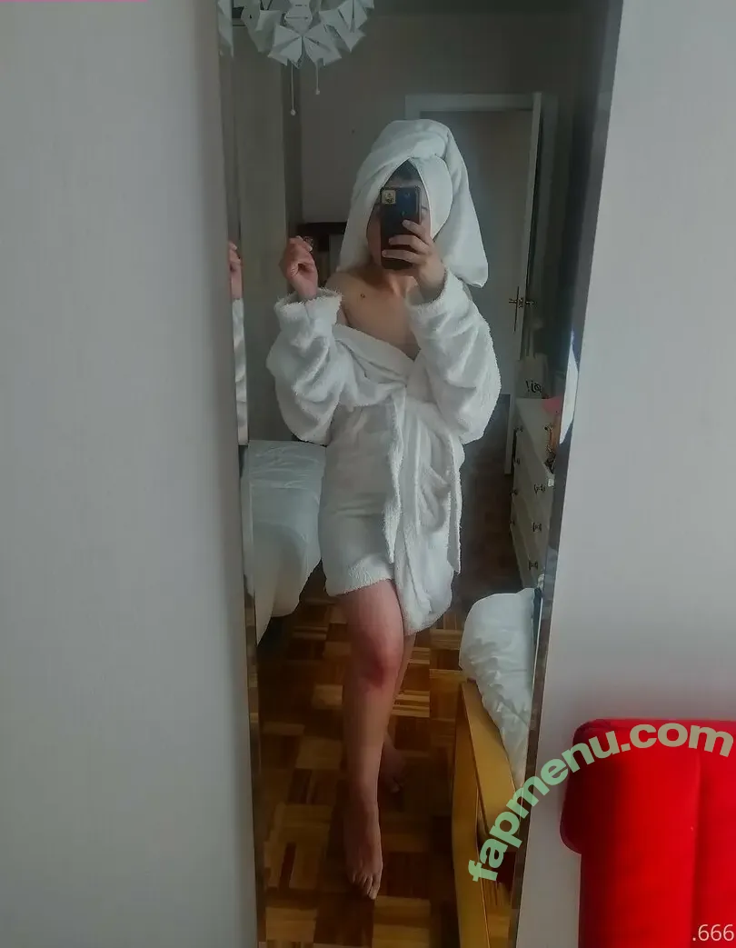 liilith nude photo #0015 (liilith_)