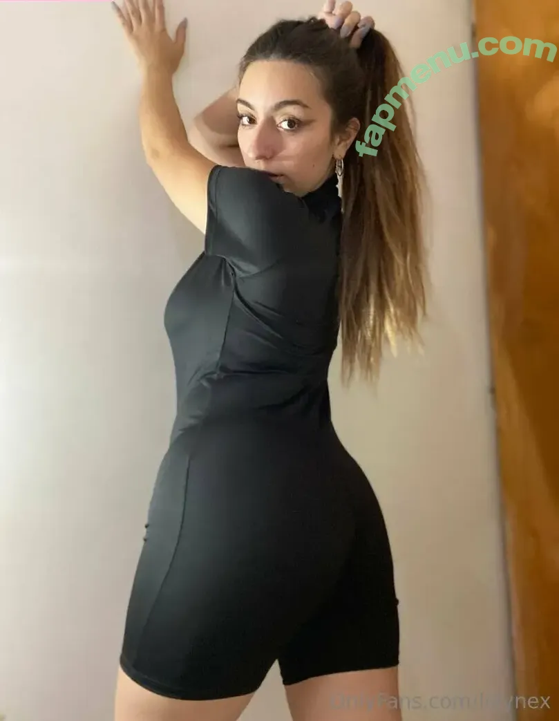 liillybr nude photo #0037 (liilybrown)